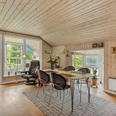 Holiday home Lenya - 33km From The Sea By Interhome