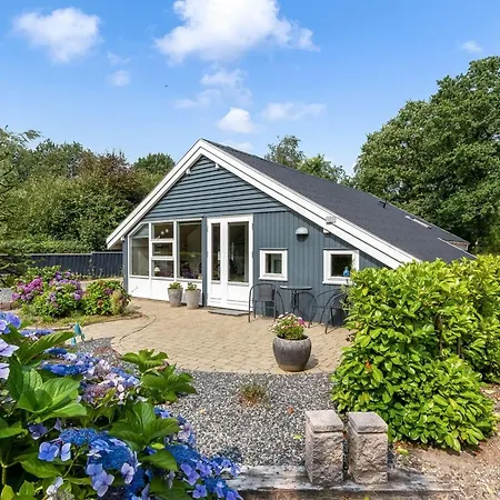 Hébergement de vacances Lenya - 33km From The Sea By Interhome *