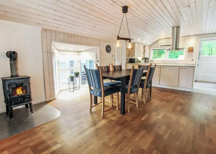 Lenya - 33km From The Sea By Interhome *